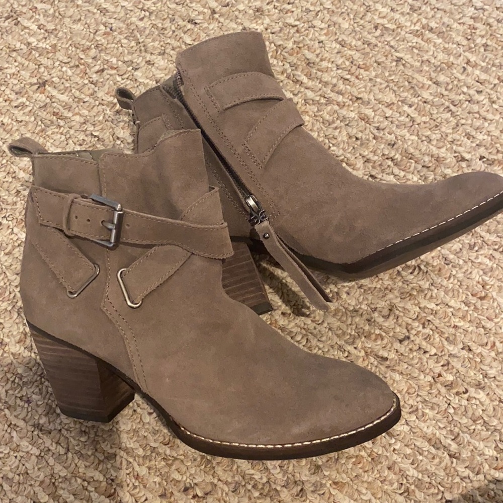 Sam Edelman size 6 never worn booties